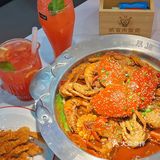 在学校门口可以吃到真么好吃的肉蟹煲了[流泪]