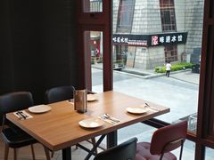 靠窗位-必胜客(花舞大唐博物馆店)