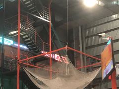 -极限PLAY运动娱乐新世界·团建派对表演休闲馆·室内高空游乐园