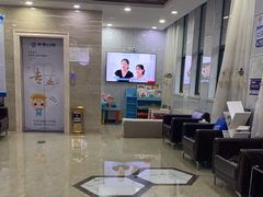 -茂菊口腔连锁(浦东南路店)