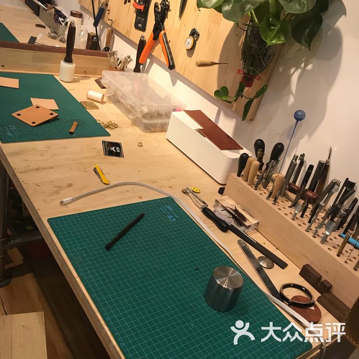 米多手工皮具体验店
