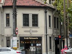 -Fridi Patisserie Cafe