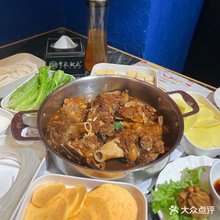 北京探店|可以吸骨髓的羊棒骨果然又香又滋补！  