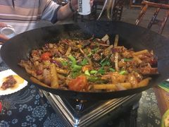 -富正毅三下锅·湘西韵味(天门山索道店)