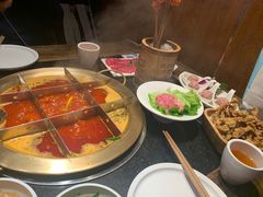 -周师兄大刀腰片火锅(洪崖洞旗舰店)