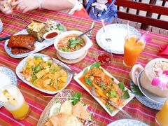 -卷心菜和避孕套餐厅(Pattaya)