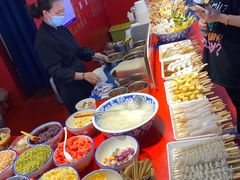 自助取餐区-八一好吃街·高品美食广场