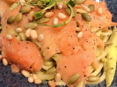 牛油果烟熏三文鱼沙拉-BE BRIGHT KITCHEN(正佳广场店)