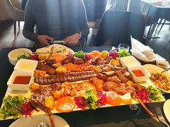 碎牛肉饼烤肉拼盘-Efes Turkish & Mediterranean Cuisine 艾菲斯餐厅(陆家嘴店)