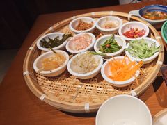 -包整·丝娃娃(一览甲秀楼风景店)