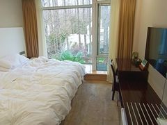 -上海怡沁园度假酒店