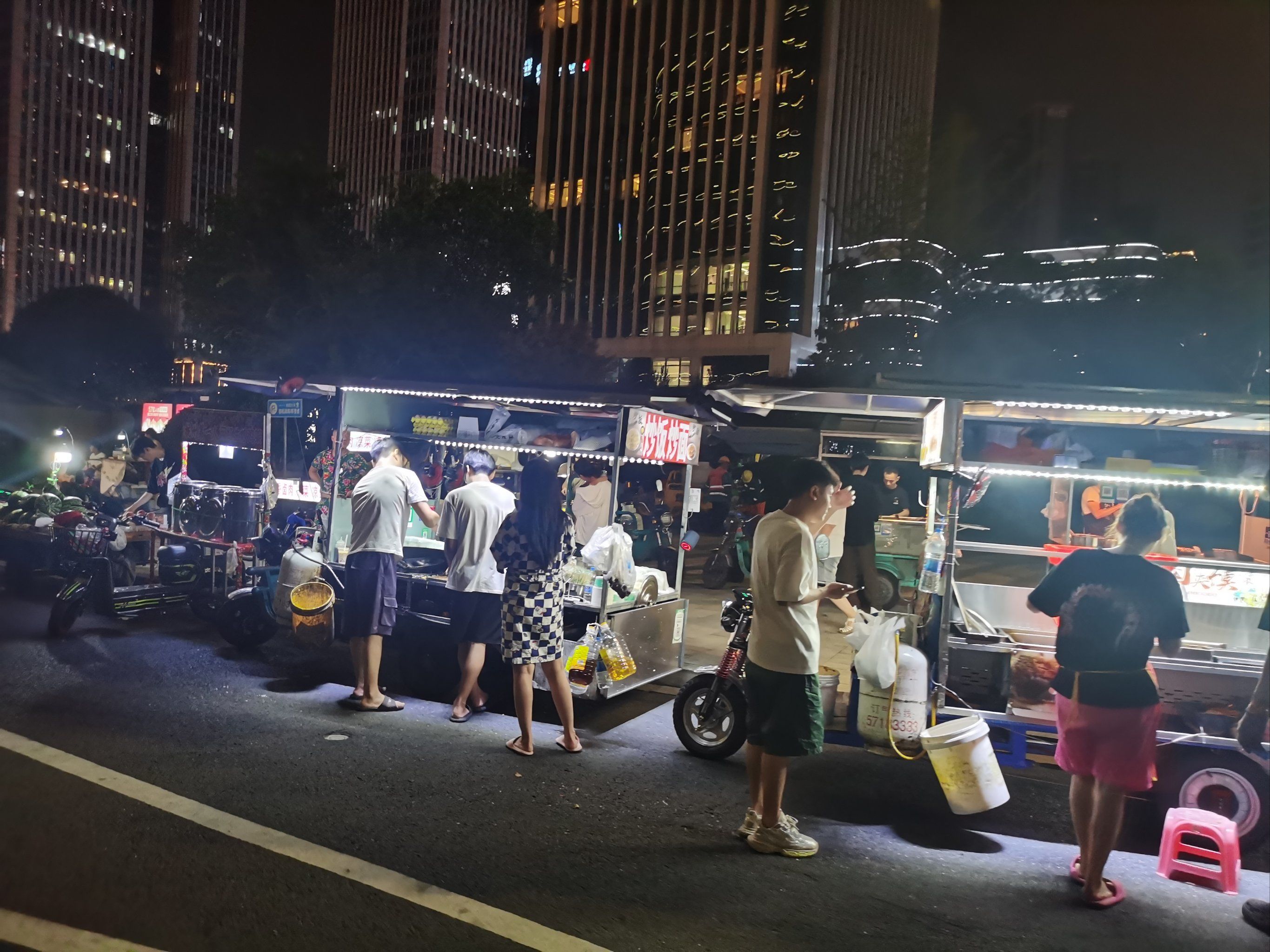 地摊经济火热体验记