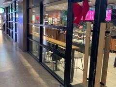 -星巴克(上海虹桥新天地二店)