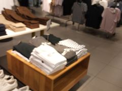 -H&M(华润万象城店)