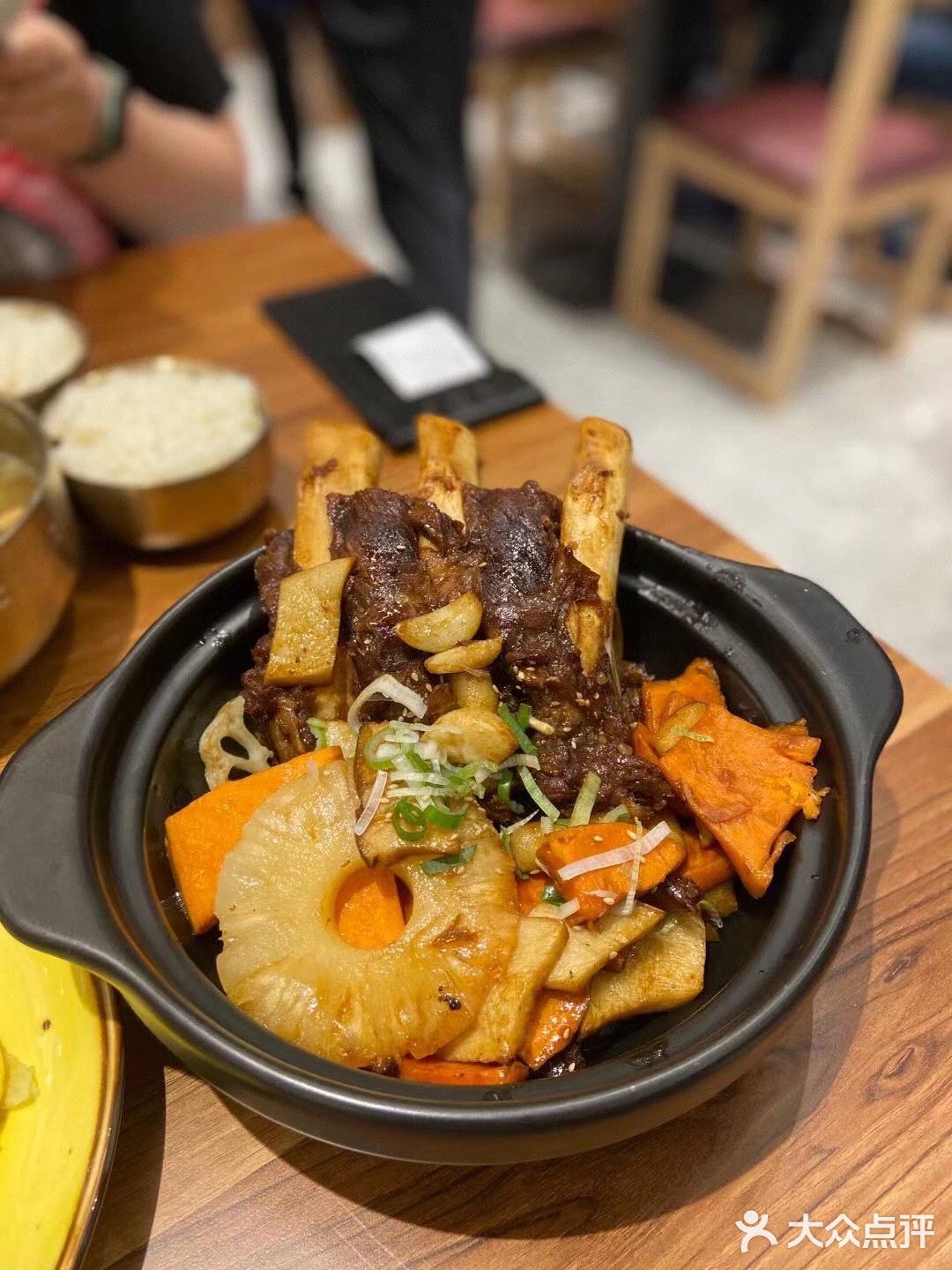 超正宗的韩式料理 大口吃肉