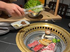 -山川小町·极番烧肉(新地假日广场店)