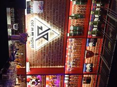 -UP嘻哈酒吧(粉巢店)