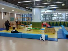 -亲亲袋鼠托育早教·思维专注力·棕熊英语(鼓楼恒力城店)