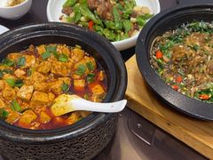 -万重锦·人文川菜馆(骡马市店)