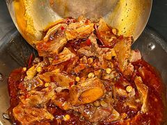 -大众跷脚牛肉馆·非遗传承单位(峨眉山店)