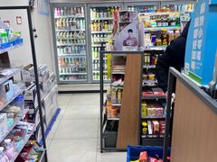 -全家便利店(长江南路站店)