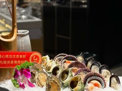 -云顶旋转自助景观餐厅