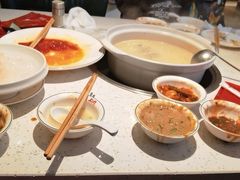 -三人行骨头王火锅(长寿店)
