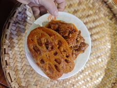 -爆炸头阿姨小四川正宗川味小吃(无任何分店)