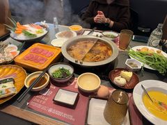 -牛YO寿喜烧·铁板烧和牛火锅自助(市府恒隆店)