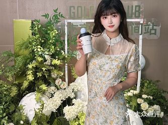 南京江心洲‍♂边打高尔夫边品咖啡
