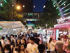 -吴山路夜市