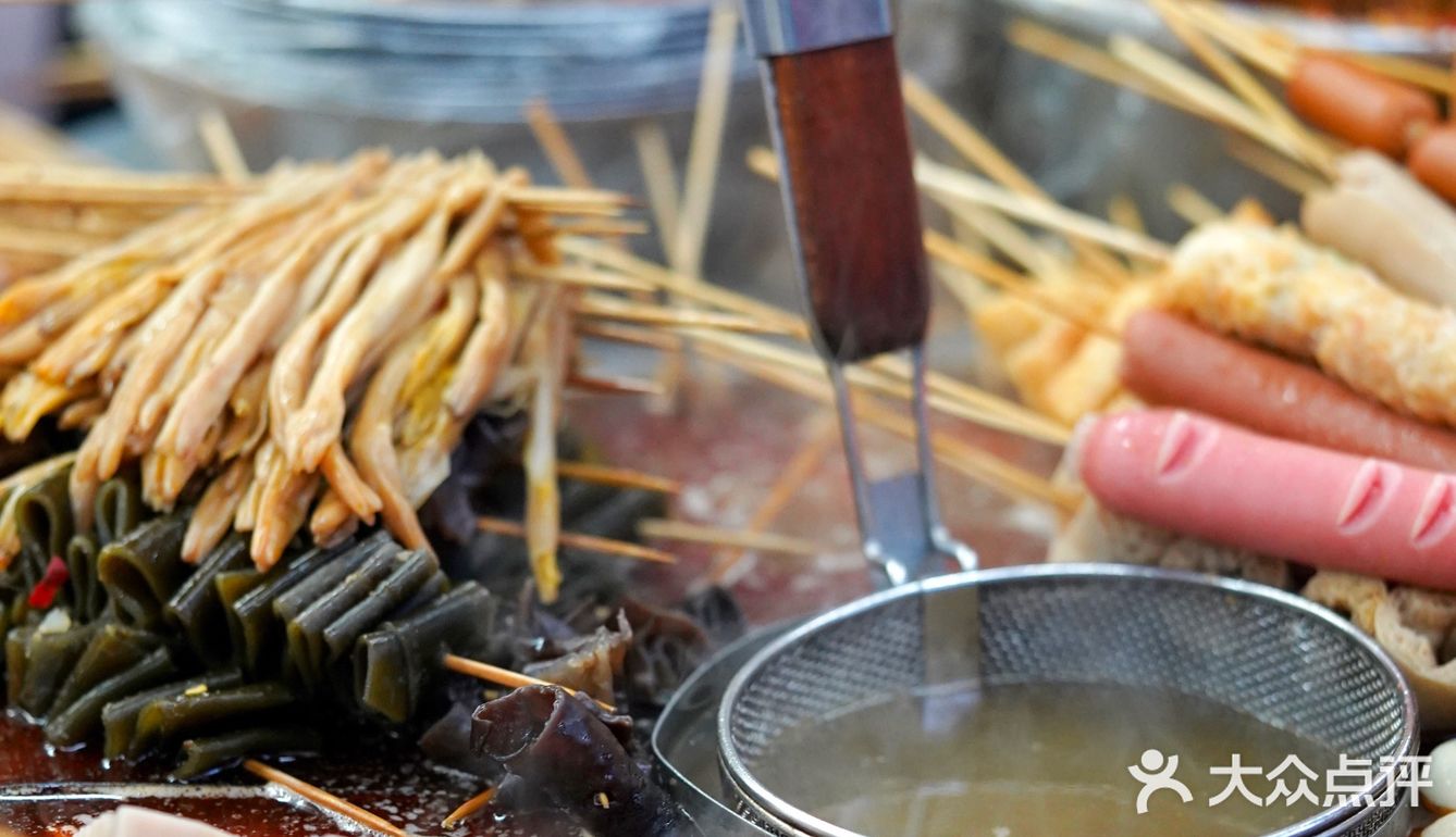 湖南人宝藏麻辣烫🥘没招牌、没门面、在街角🏘 
