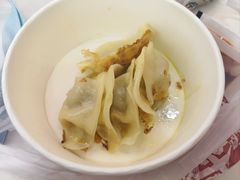 -肥叔锅贴(大钟楼店)