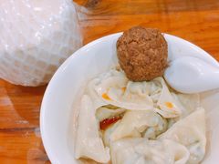 狮子头-潘国仙耳光馄饨(黄家阙路店)