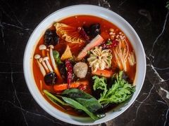 -二钢串叔麻辣烫(华龙大厦店)