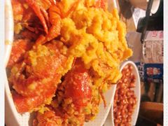 -龙巢盱眙龙虾·牛蛙·烧烤宵夜(八卦岭店)