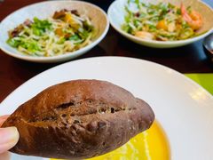 -香格里拉鱼跃地中海西餐厅·牛排披萨