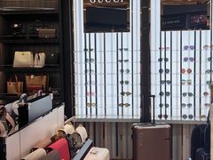 -日上免税店(三径路t3店)