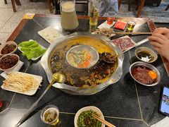 -邓莽子老火锅(中兴路总店)