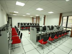 -上海市第八中学