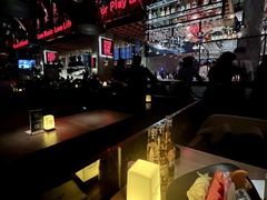 -FOUR PLAY BAR