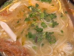 -银米·云南传统过桥米线(双廊黑金冠店)