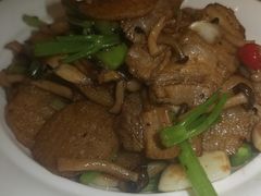 -九转小磨·非遗东北菜(万达广场店)