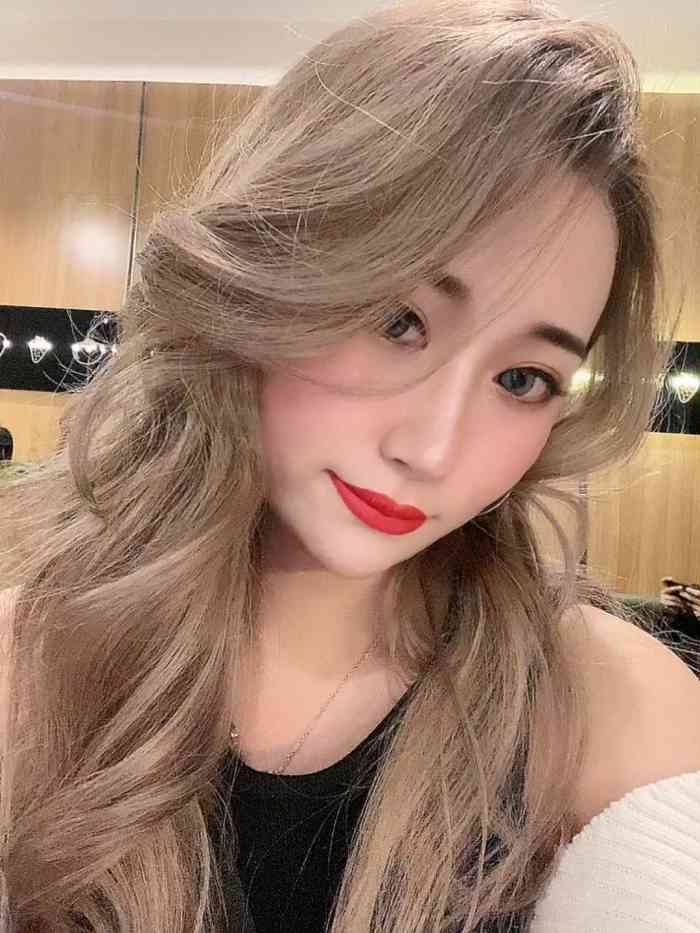 小野造型(万达店)-"【项目】剪发小野发艺很有名的理发店.位.