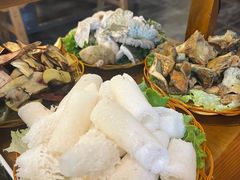 -易门野生菌府·菌海森林(月牙潭公园店)