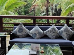 -亚龙湾喜来登·美景台大堂吧