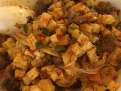 酸辣牛肉小炒泡馍-同胜祥清真新豫菜(杜岭街店)