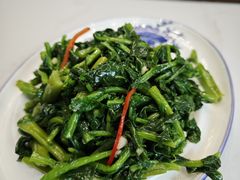 -三江源美食城