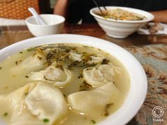 黄鱼馄饨-洪大妈·黄鱼面(金山嘴渔村店)