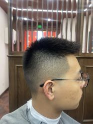 -贝勒爷专业男发